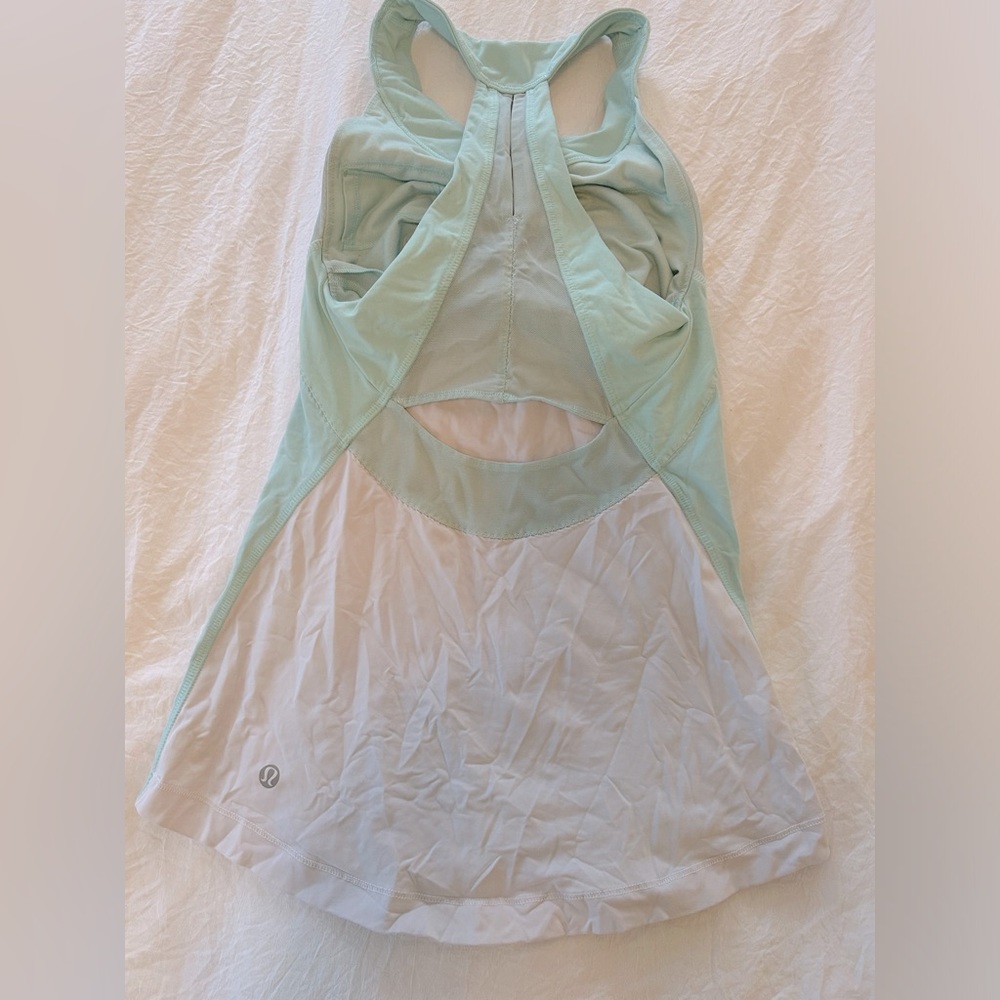 Lululemon women’s tank